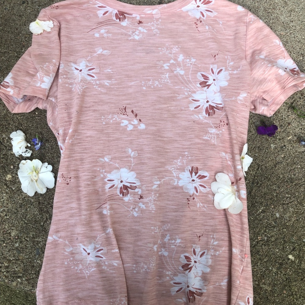 Floral pink tee